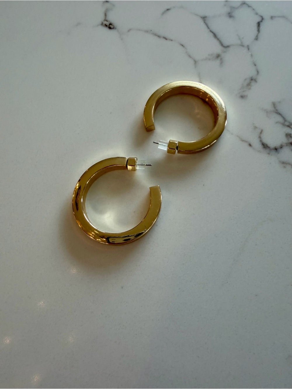 Madewell Gold Chain Necklace with Geometric Accents -
Madewell Gold earrings - Picture 12 of 12